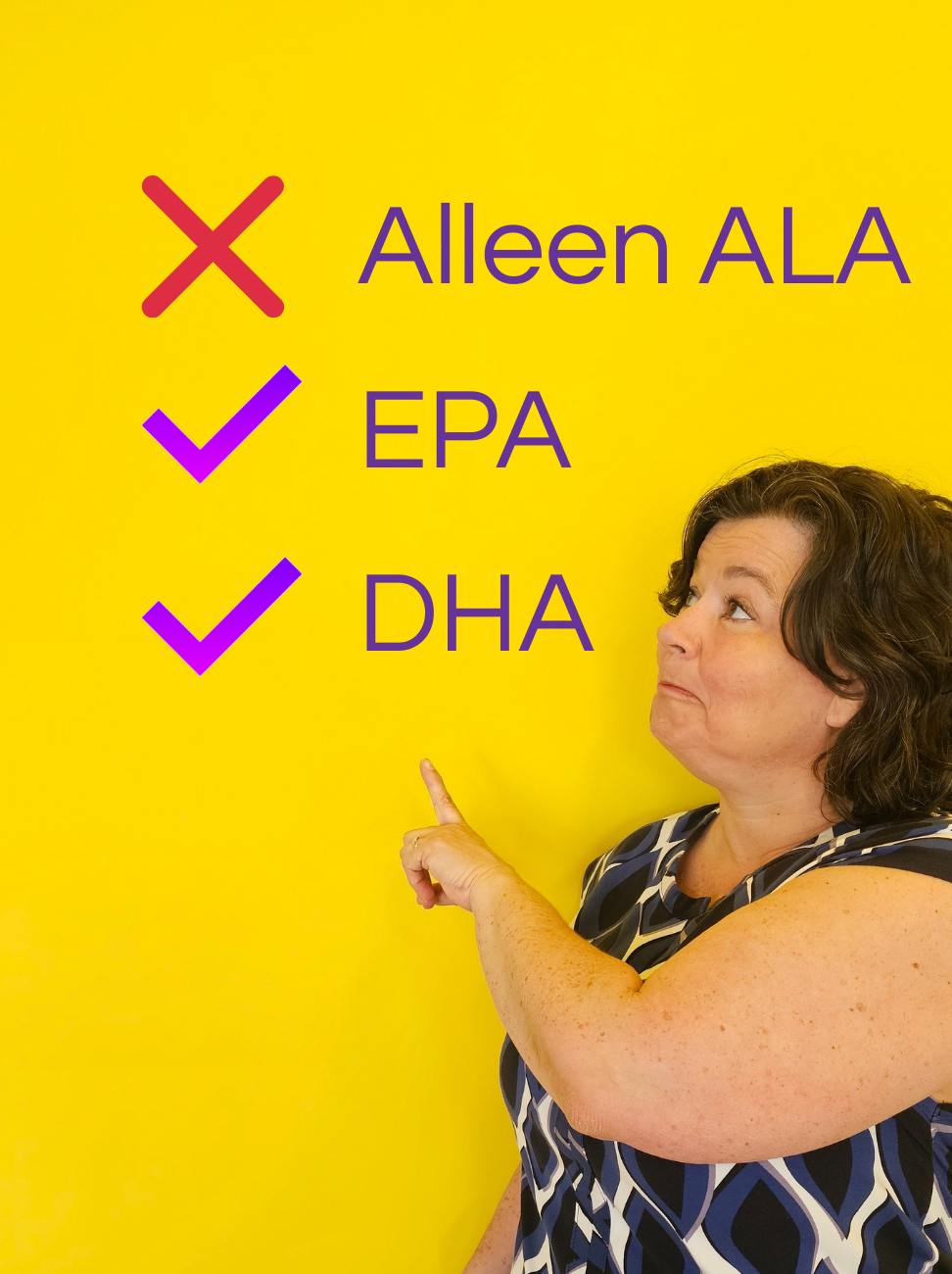 Cecilia van Stressst wijst naar checklist met Alleen ALA, EPA en DHA – visuele uitleg over omega 3 supplement kiezen